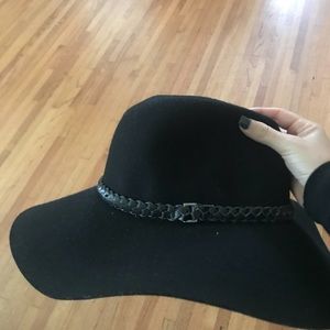 Black floppy (hipster) hat
